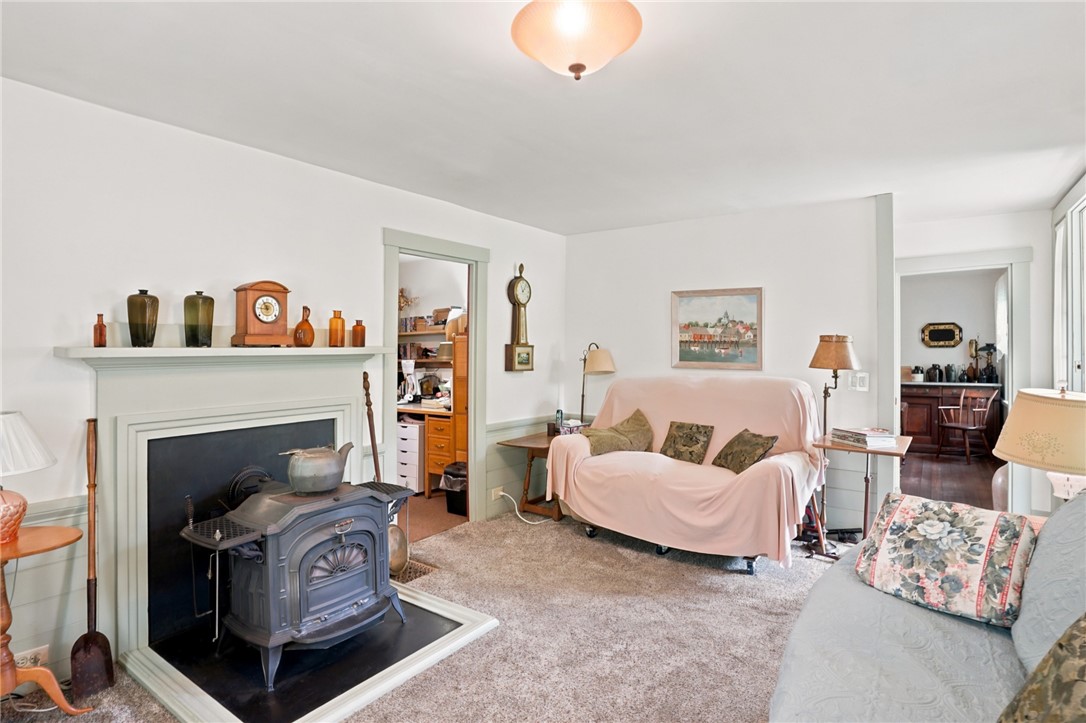362 Abbott Run Valley Road Cumberland, RI 02864 - Photo 8 of 19