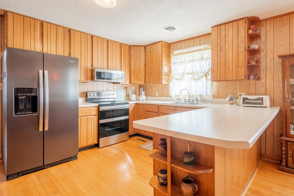 517 Cedar Springs Road Sugar Grove, VA 24375 - Photo 15 of 61 Gallery Image 15
