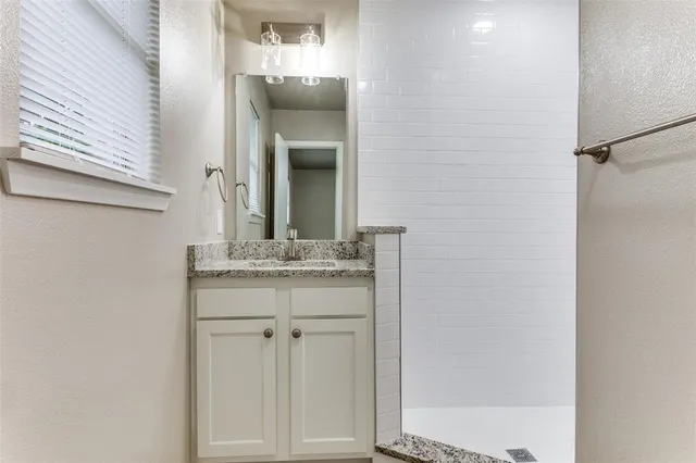 $2,600 | 5229 Rutland Avenue, Fort Worth, TX 76133