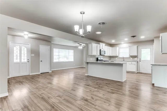 $2,600 | 5229 Rutland Avenue, Fort Worth, TX 76133