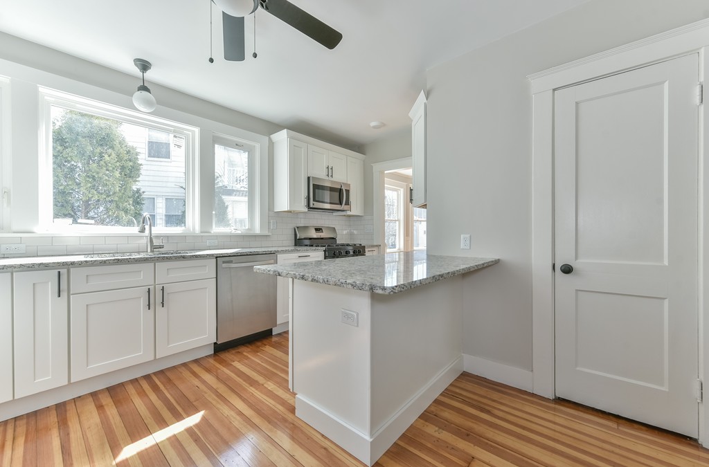25 Gilbert Road, Unit 25 Belmont, MA 02478 - Photo 5 of 8 Gallery Image 5