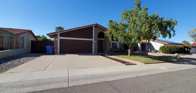 $2,800 | 2137 East Evans Drive, Phoenix, AZ 85022