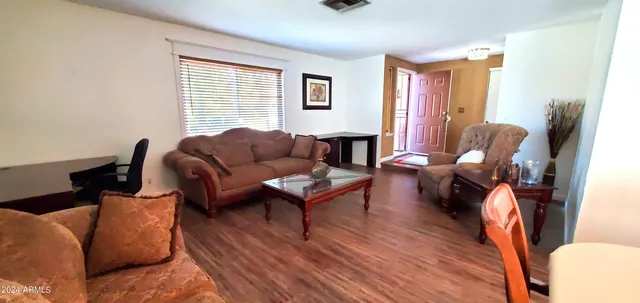 $2,800 | 2137 East Evans Drive, Phoenix, AZ 85022