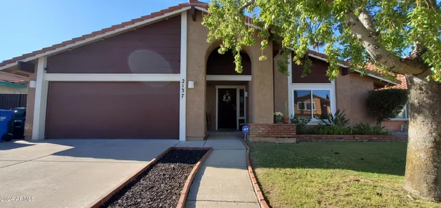 $2,800 | 2137 East Evans Drive, Phoenix, AZ 85022