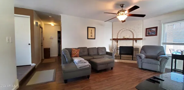 $2,800 | 2137 East Evans Drive, Phoenix, AZ 85022