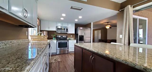 $2,800 | 2137 East Evans Drive, Phoenix, AZ 85022