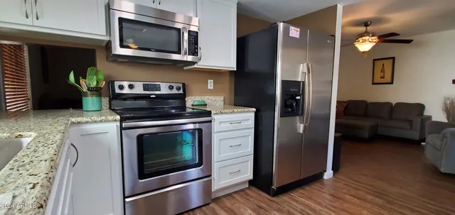 $2,800 | 2137 East Evans Drive, Phoenix, AZ 85022