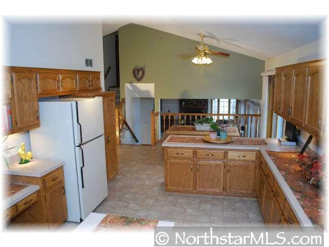 673 Bridle Ridge Circle Eagan, MN 55123 - Photo 3 of 10 Gallery Image 3