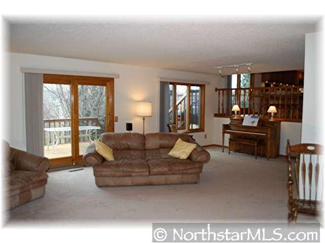 673 Bridle Ridge Circle Eagan, MN 55123 - Photo 6 of 10 Gallery Image 6