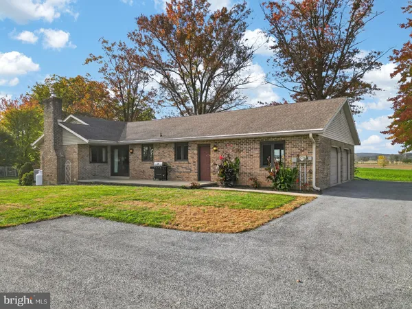 $350,000 | 740 Lincoln Gardens Road, Ephrata, PA 17522