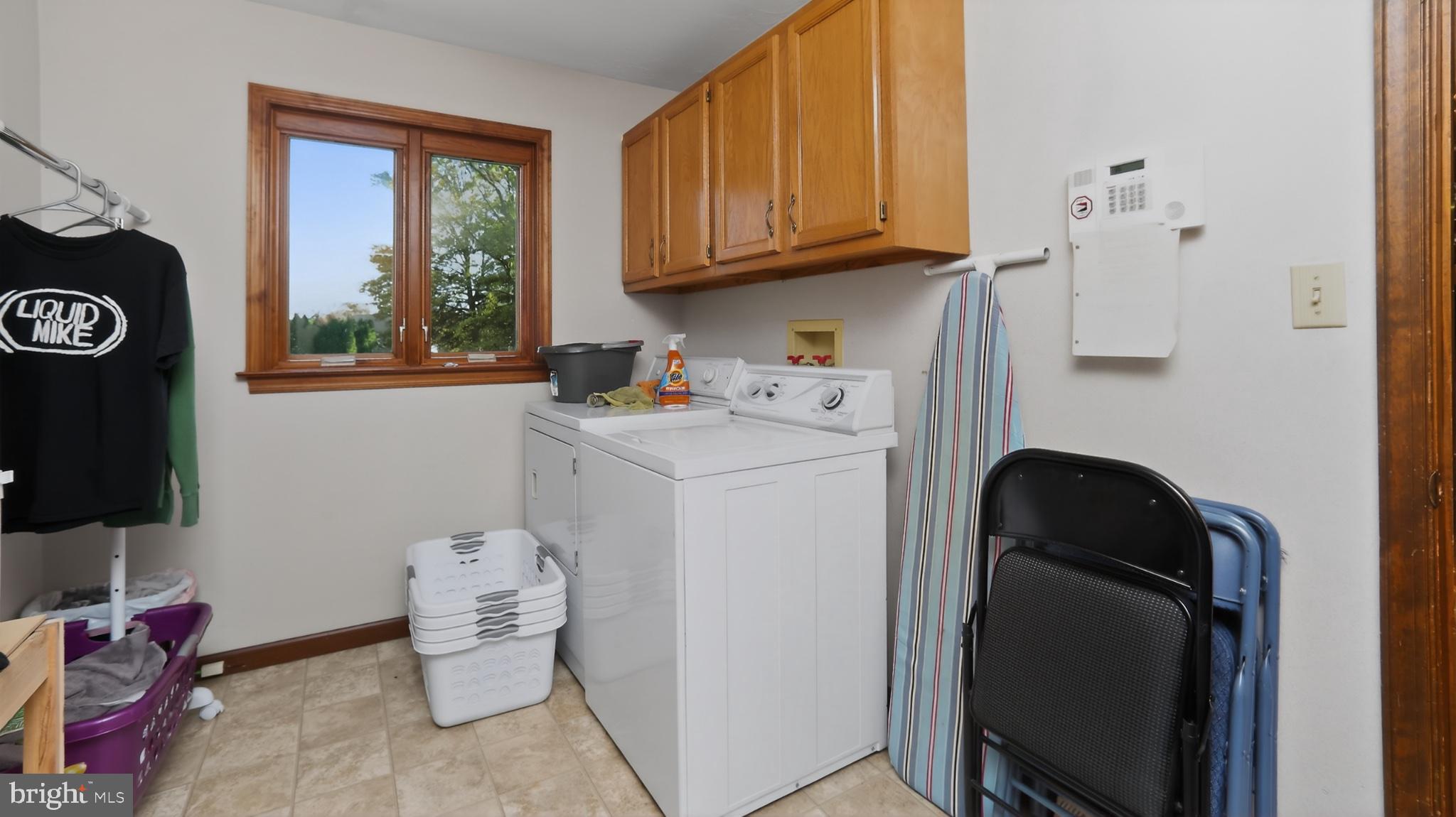 740 Lincoln Gardens Road Ephrata, PA 17522 - Photo 13 of 72 a utility room with closet dryer and washer