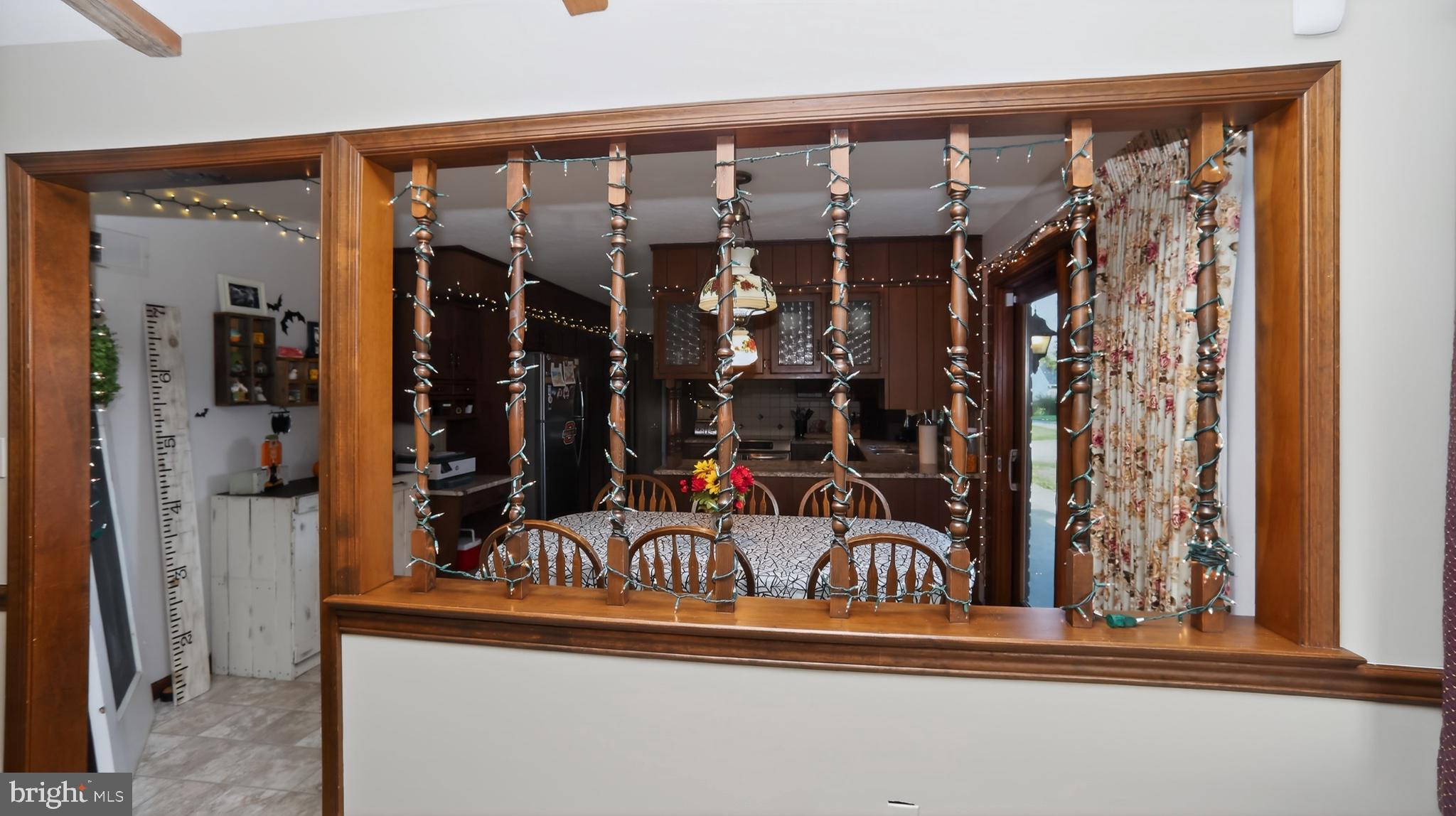 740 Lincoln Gardens Road Ephrata, PA 17522 - Photo 23 of 72 Charming open space with rustic accents.