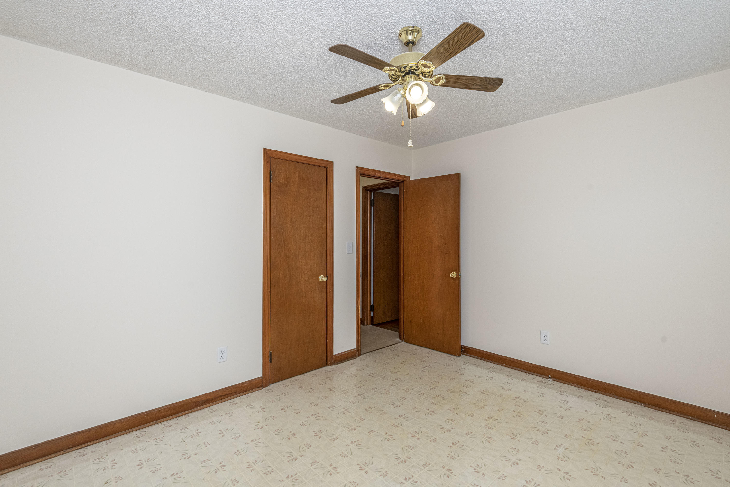 5925 Maple Street Hanahan, SC 29410 - Photo 11 of 32 master bedroom