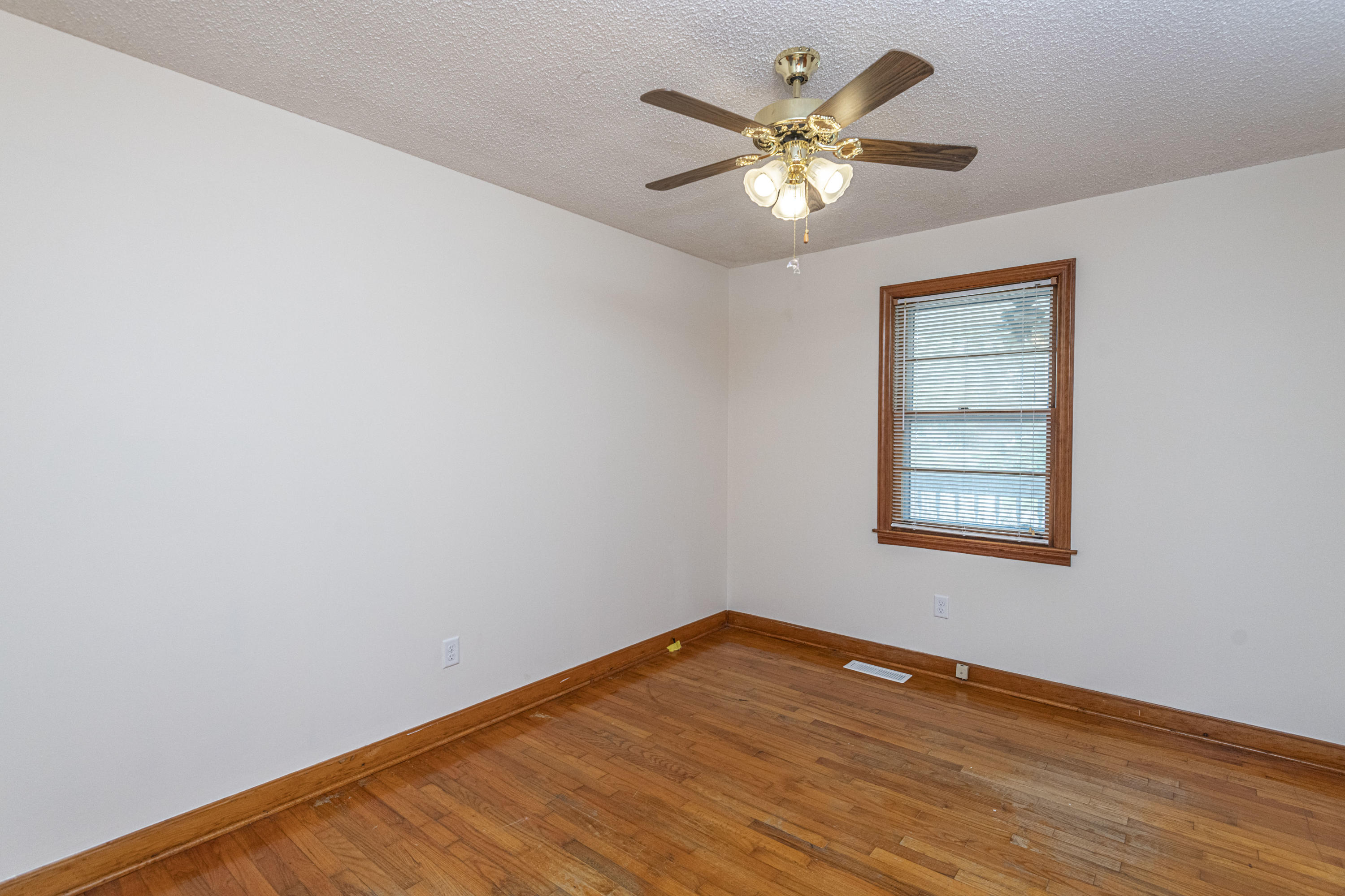 5925 Maple Street Hanahan, SC 29410 - Photo 12 of 32 front bedroom 2