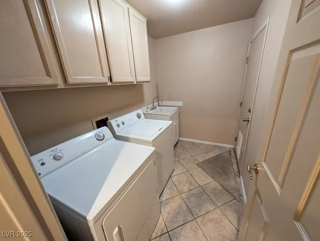 $3,000 | 2704 North Ontario Drive, Las Vegas, NV 89128