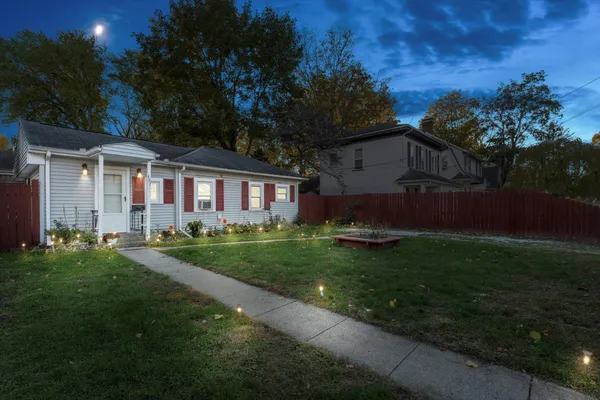 $117,500 | 401 West 3rd Street, Buchanan, MI 49107