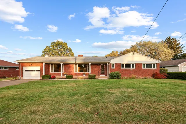 $450,000 | 64 Victoria Heights, Middletown, CT 06457