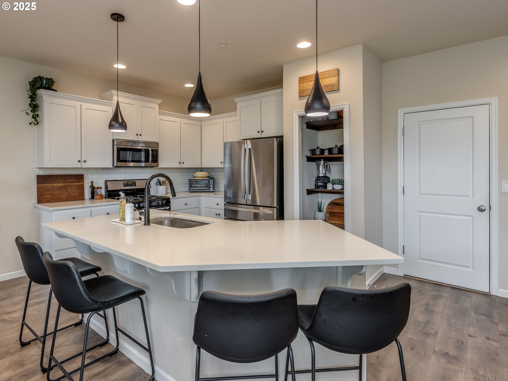 16954 Southeast Rhododendron Street Happy Valley, OR 97086 - Photo 11 of 41 Gallery Image 11