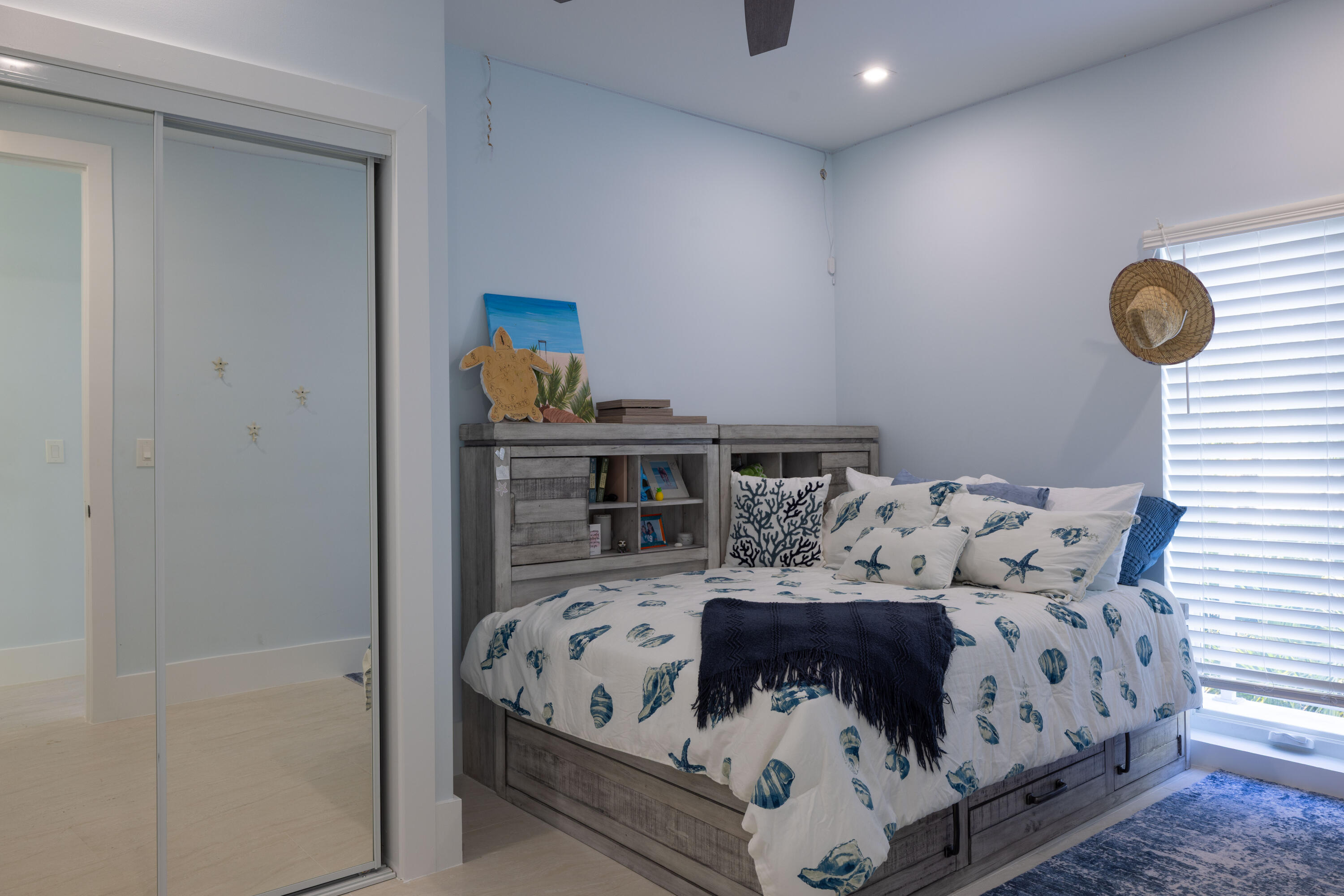 241 12th Street Key Colony Beach, FL 33051 - Photo 37 of 74 Guest bedroom