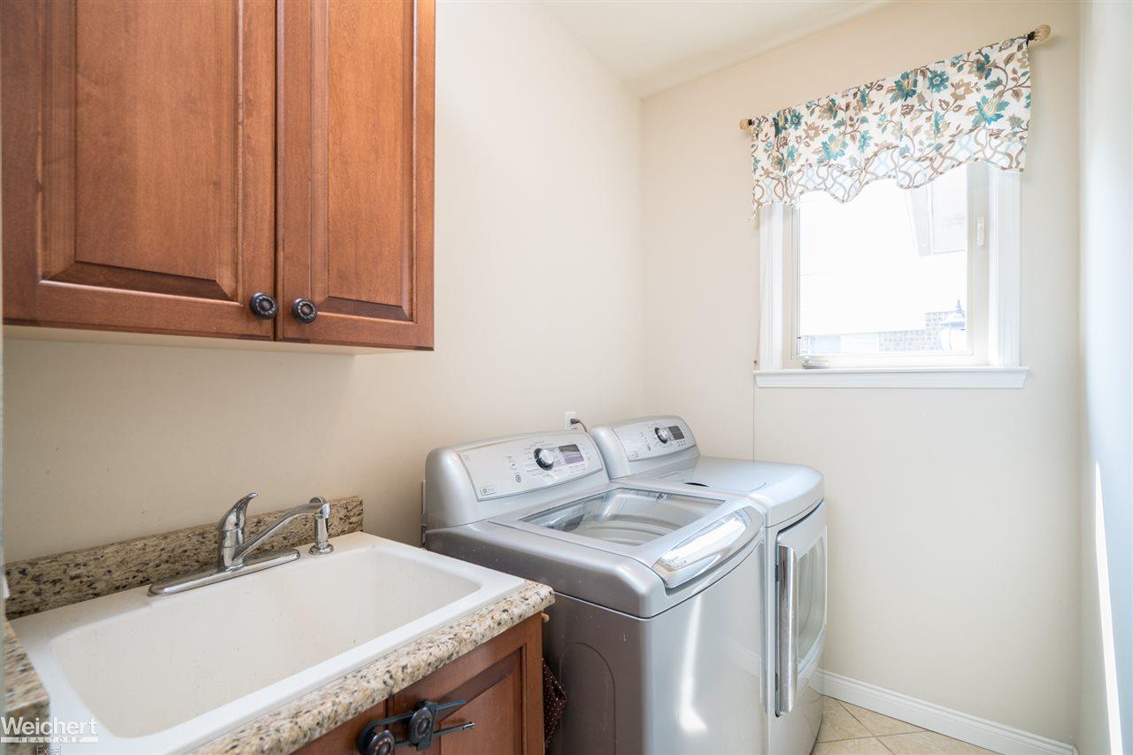 16026 Moore Park Road Macomb, MI 48044 - Photo 27 of 49 31378451-26.JPG