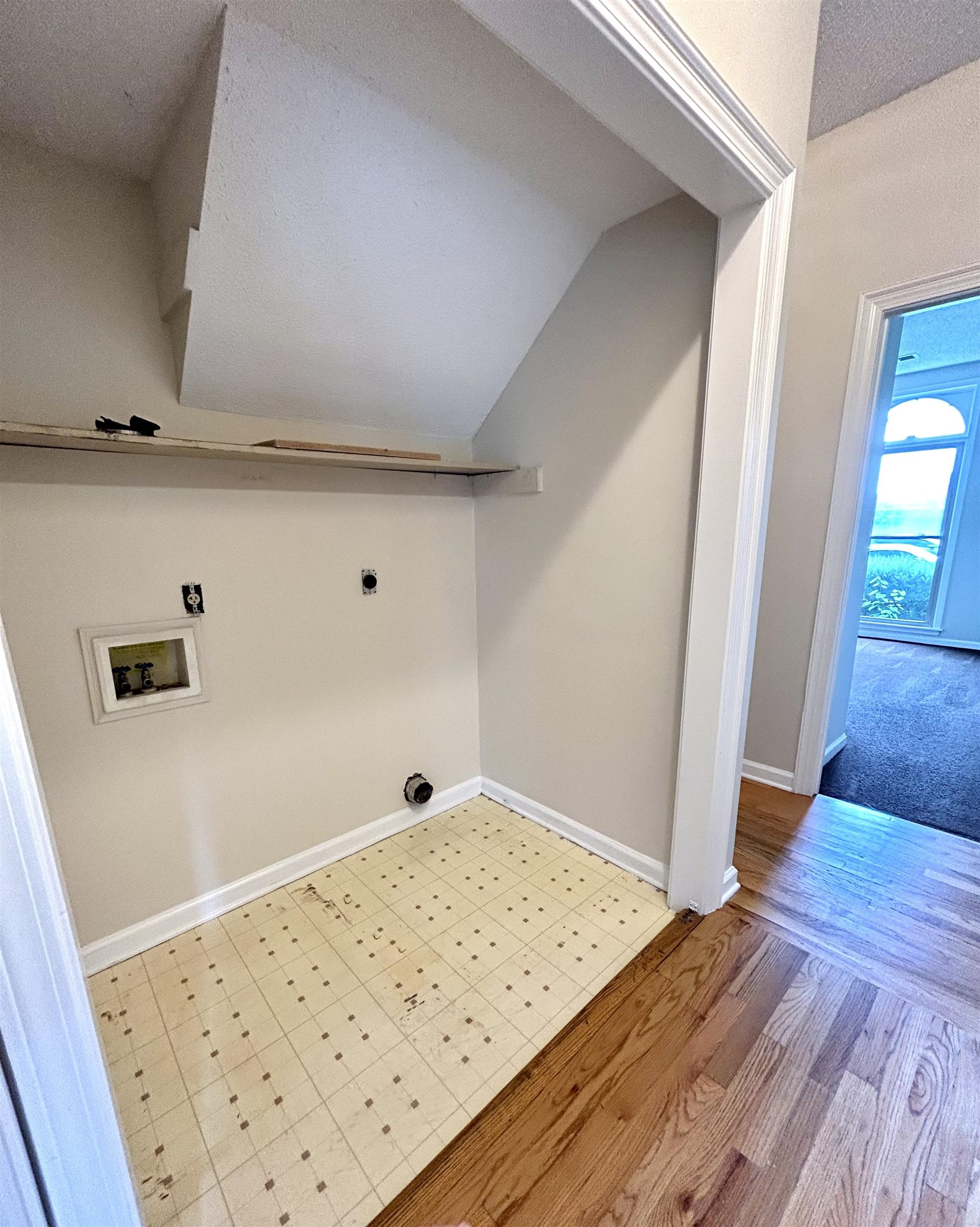 8528 Trinity Road Memphis, TN 38018 - Photo 9 of 21 walk in closet