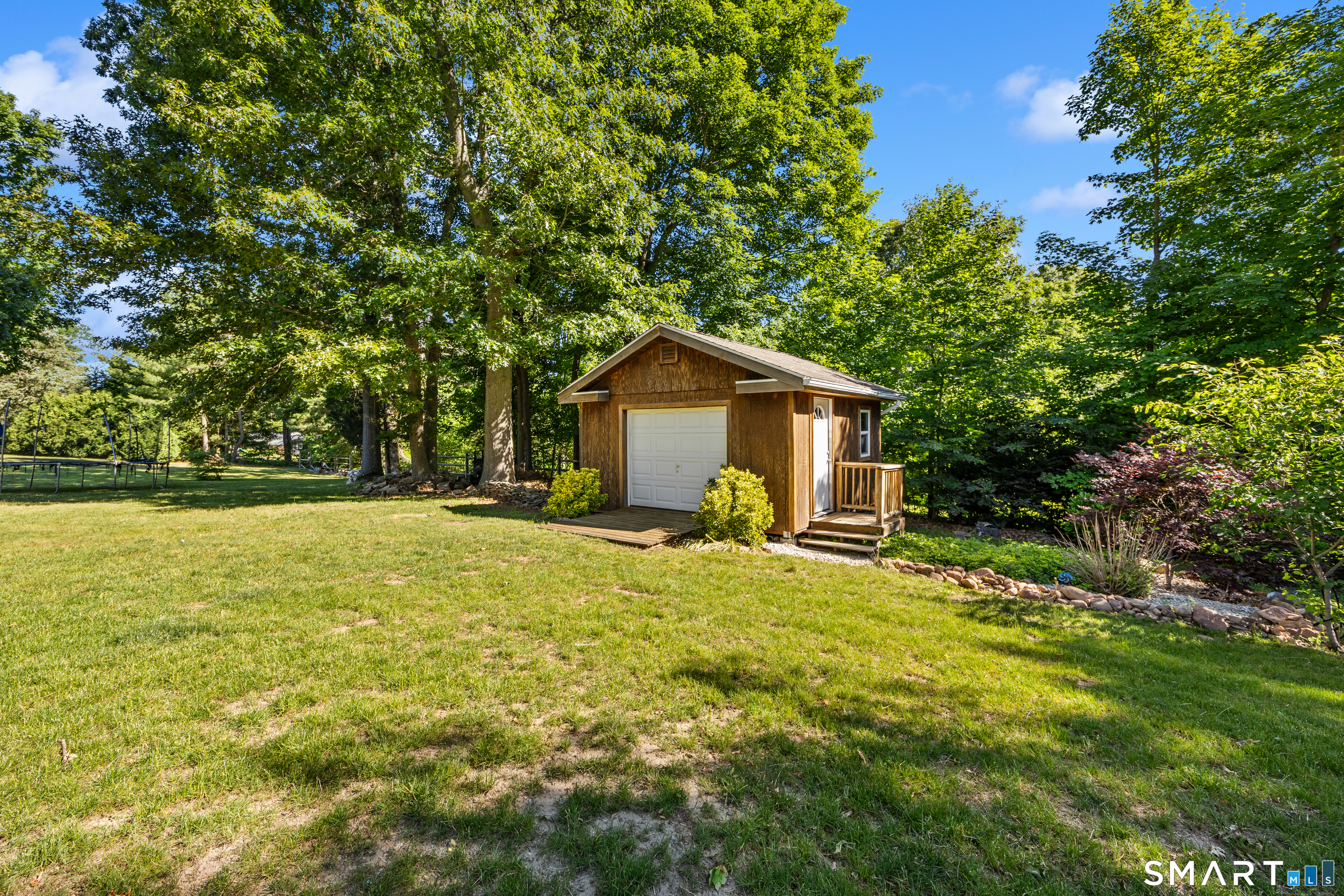 340 Middletown Avenue North Haven, CT 06473 - Photo 35 of 39