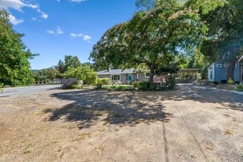 $1,799,999 | 9465 Watsonville Road, Gilroy, CA 95020