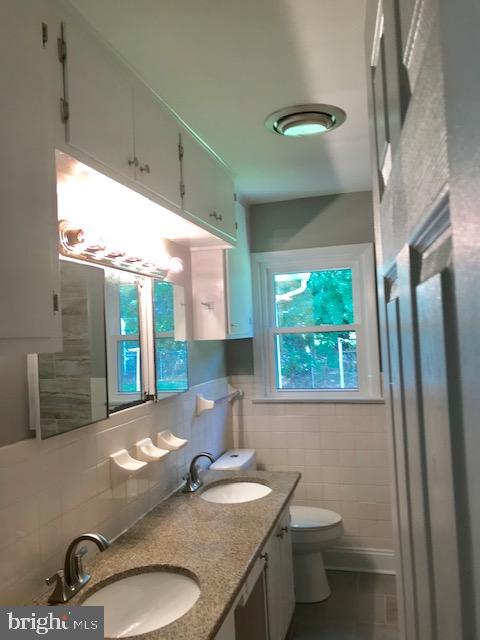 902 Price Road Salisbury, MD 21801 - Photo 19 of 39 Bathroom