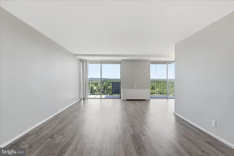 $237,500 | 301 North Beauregard Street, Unit 1107, Alexandria, VA 22312