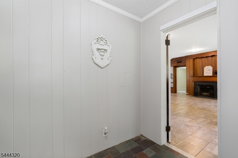 62 Gaston Road Morristown, NJ 07960 - Photo 4 of 32