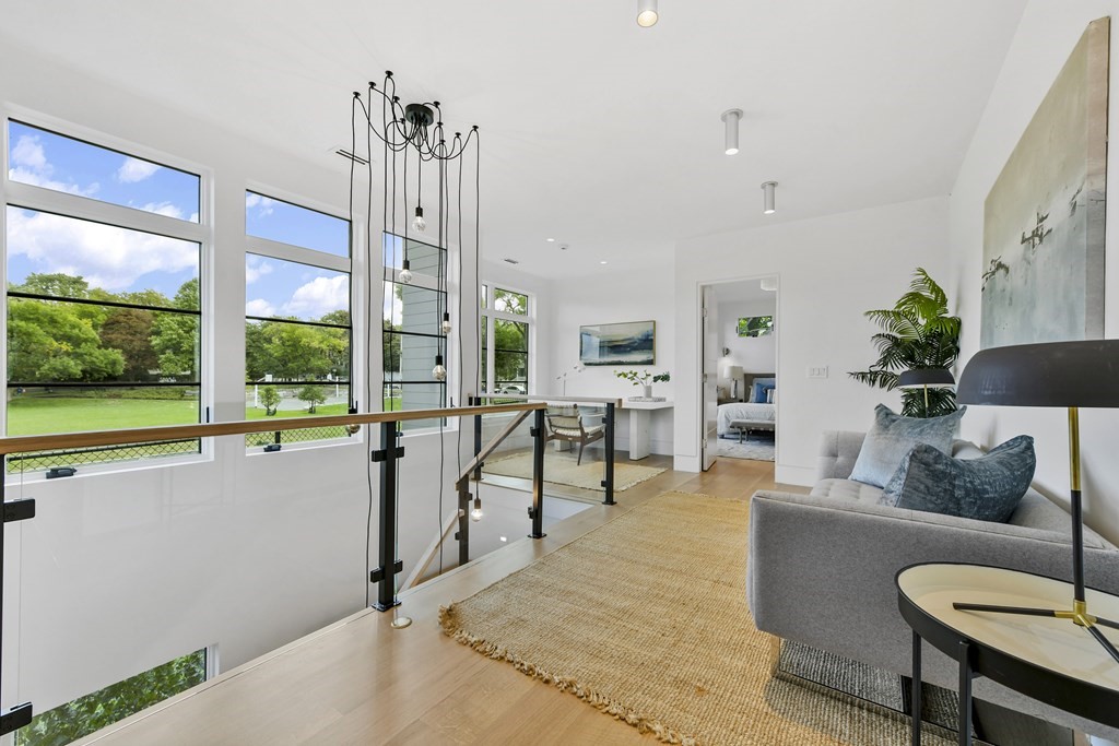 7 Chetwynd Road Cambridge, MA 02140 - Photo 12 of 28