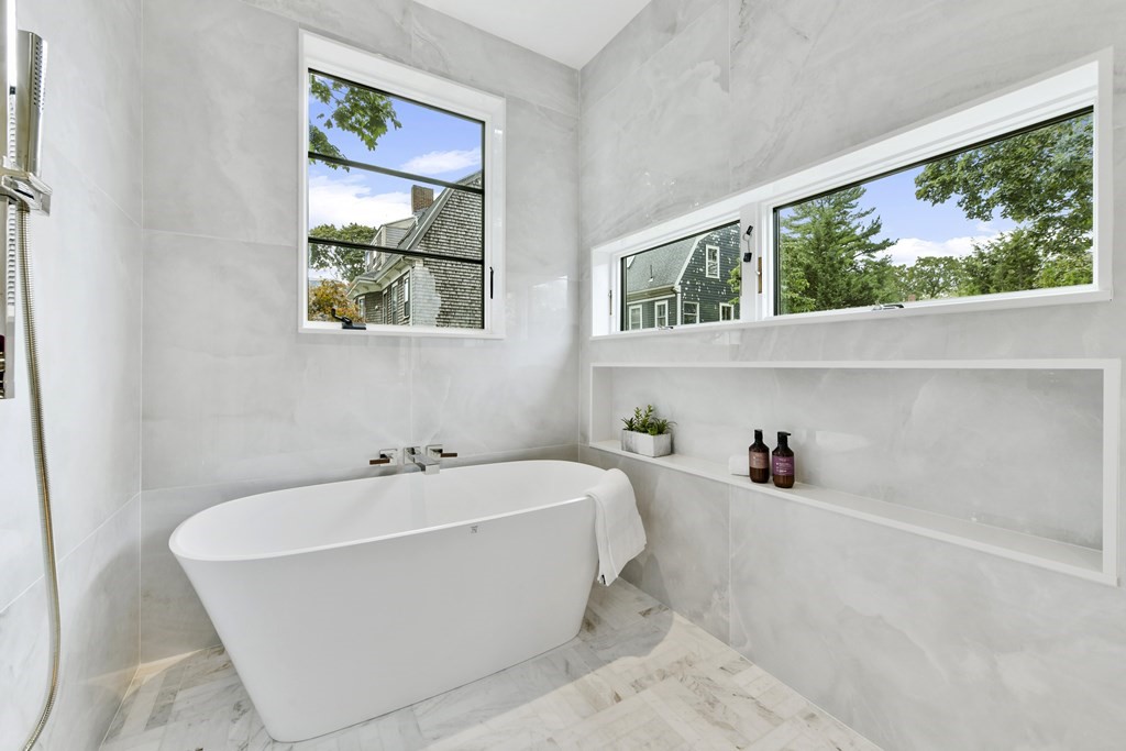 7 Chetwynd Road Cambridge, MA 02140 - Photo 17 of 28