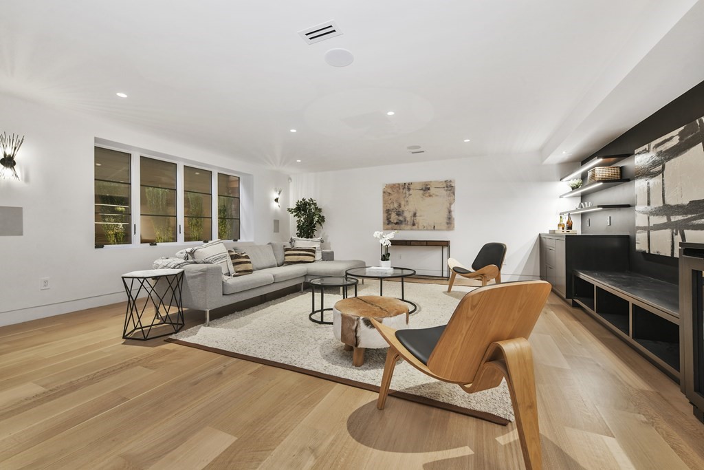 7 Chetwynd Road Cambridge, MA 02140 - Photo 21 of 28