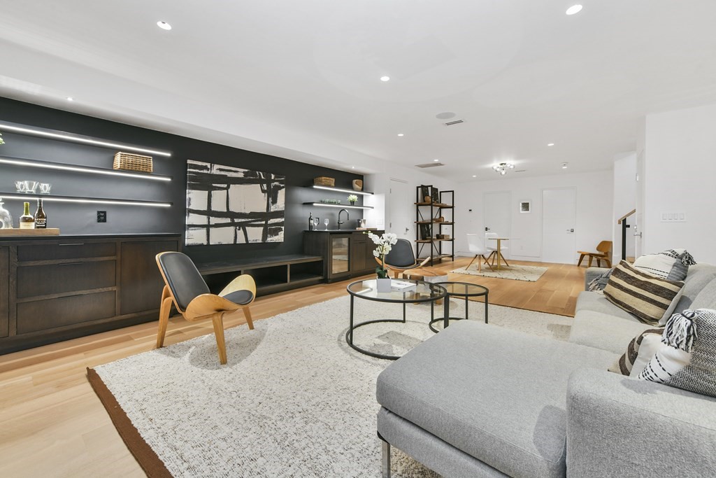 7 Chetwynd Road Cambridge, MA 02140 - Photo 22 of 28