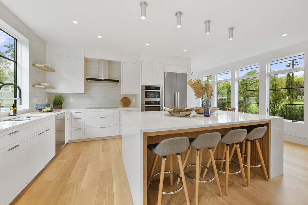 7 Chetwynd Road Cambridge, MA 02140 - Photo 8 of 28