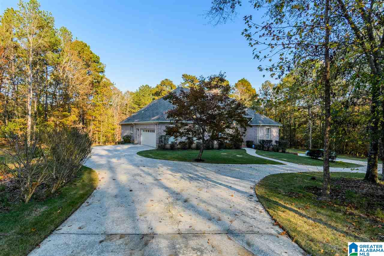 121 Weatherly Way Pelham, AL 35124 - Photo 2 of 48