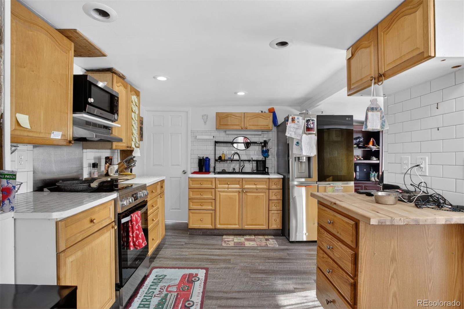 885 Deframe Street Golden, CO 80401 - Photo 6 of 29