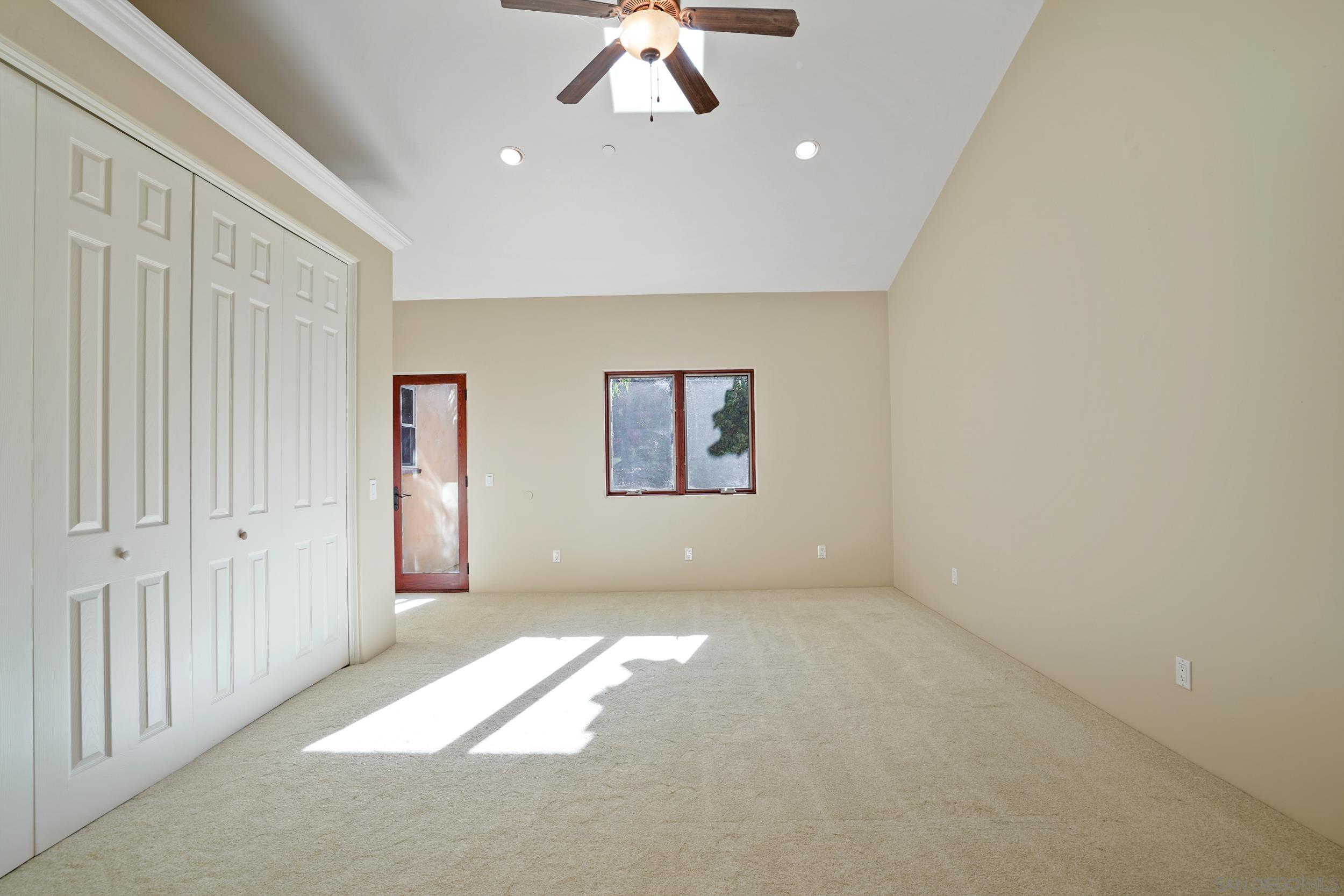 5352 Camino Jasmine Bonsall, CA 92003 - Photo 59 of 68 en empty room with windows