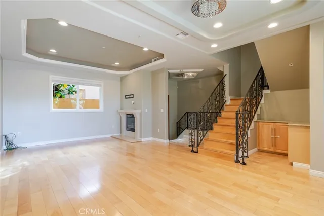 $4,600 | 711 East Angeleno Avenue, Unit 102, Burbank, CA 91501