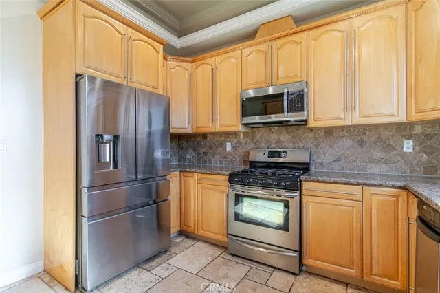 $4,600 | 711 East Angeleno Avenue, Unit 102, Burbank, CA 91501