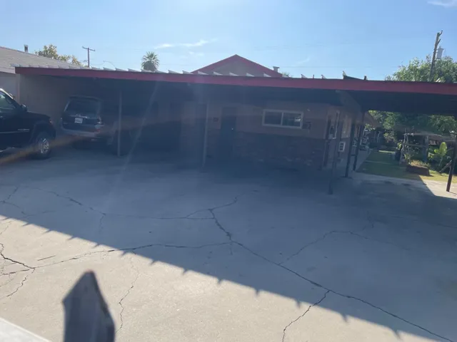 $570,000 | 408 South Woodrow Avenue, Fresno, CA 93702