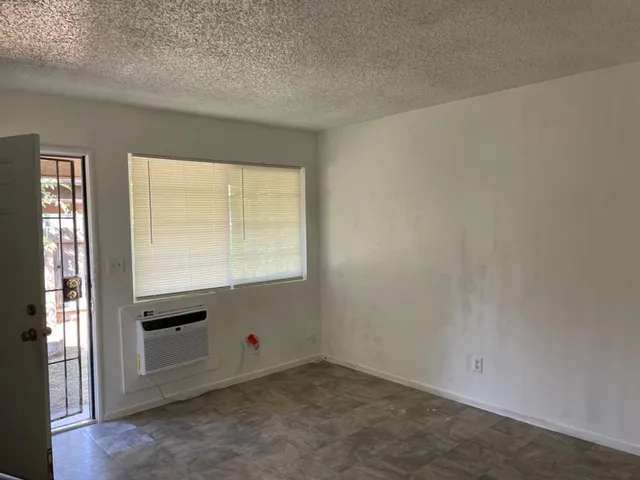 $570,000 | 408 South Woodrow Avenue, Fresno, CA 93702