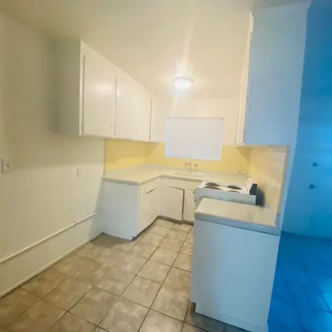 $570,000 | 408 South Woodrow Avenue, Fresno, CA 93702