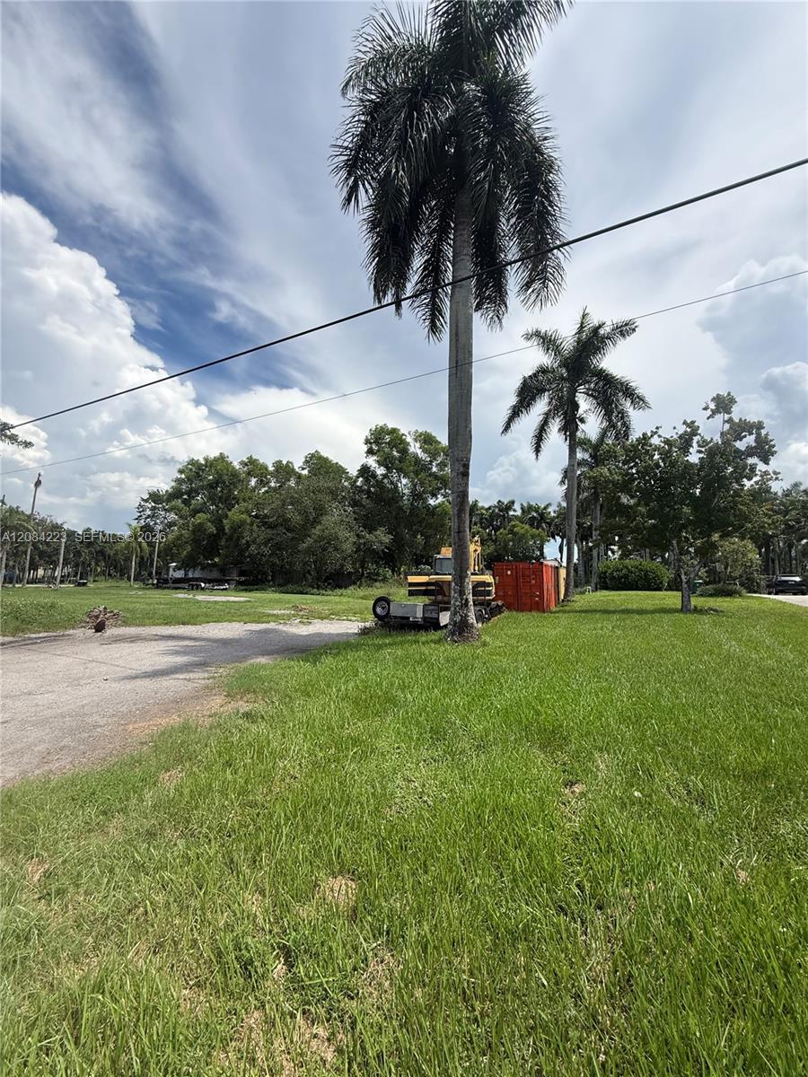 208 Southwest 208th Lane Southwest Ranches, FL 33332 - Photo 13 of 16 Gallery Image 13