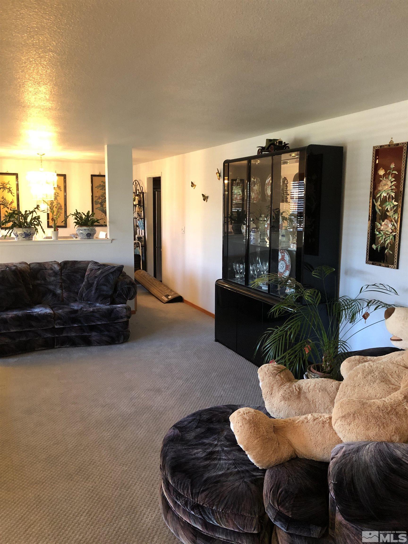 880 Spanish Springs Road Sparks, NV 89434 - Photo 4 of 40 Photo 4