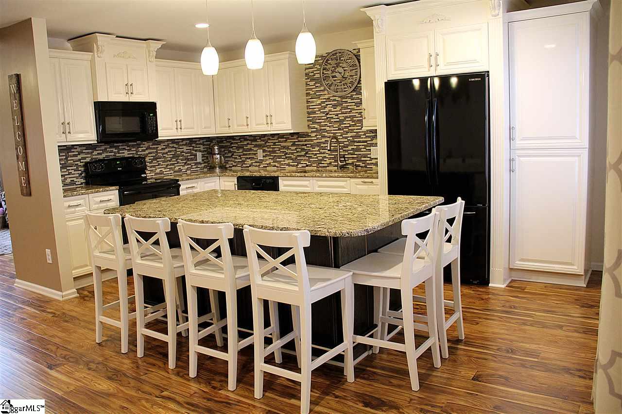 11 Chantilly Rue Court Simpsonville, SC 29681 - Photo 7 of 24 Gallery Image 7