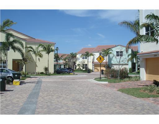 1527 Northwest 48th Lane Boca Raton, FL 33431 - Photo 1 of 14 Primary Photo