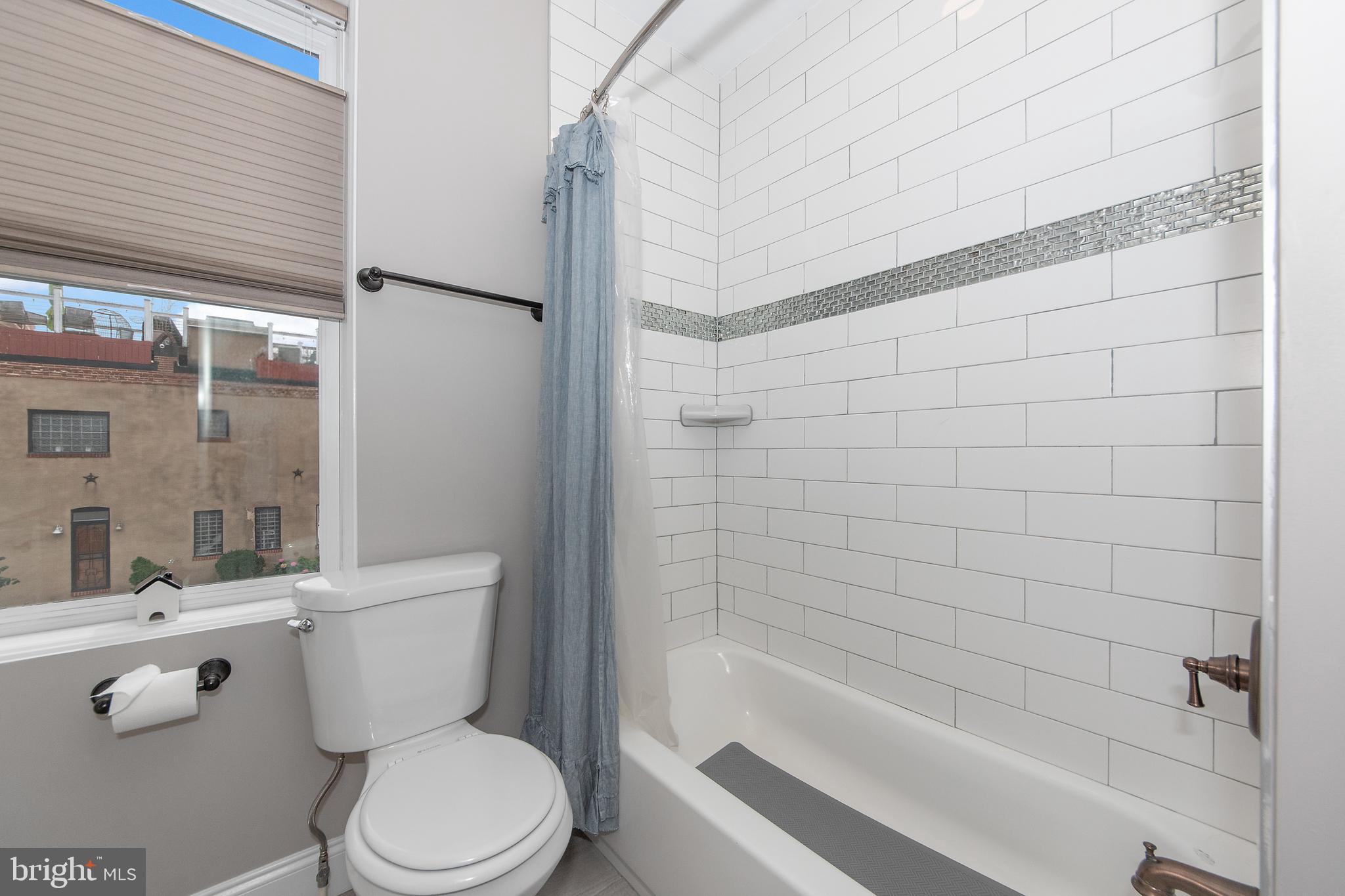 534 South Decker Avenue Baltimore, MD 21224 - Photo 26 of 55 Hall bath