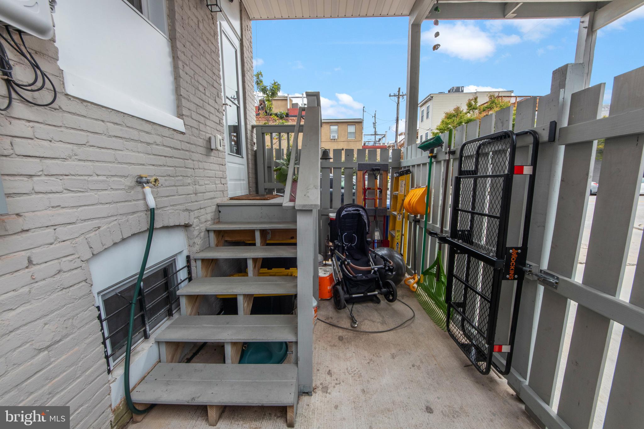 534 South Decker Avenue Baltimore, MD 21224 - Photo 45 of 55 Fenced rear patio