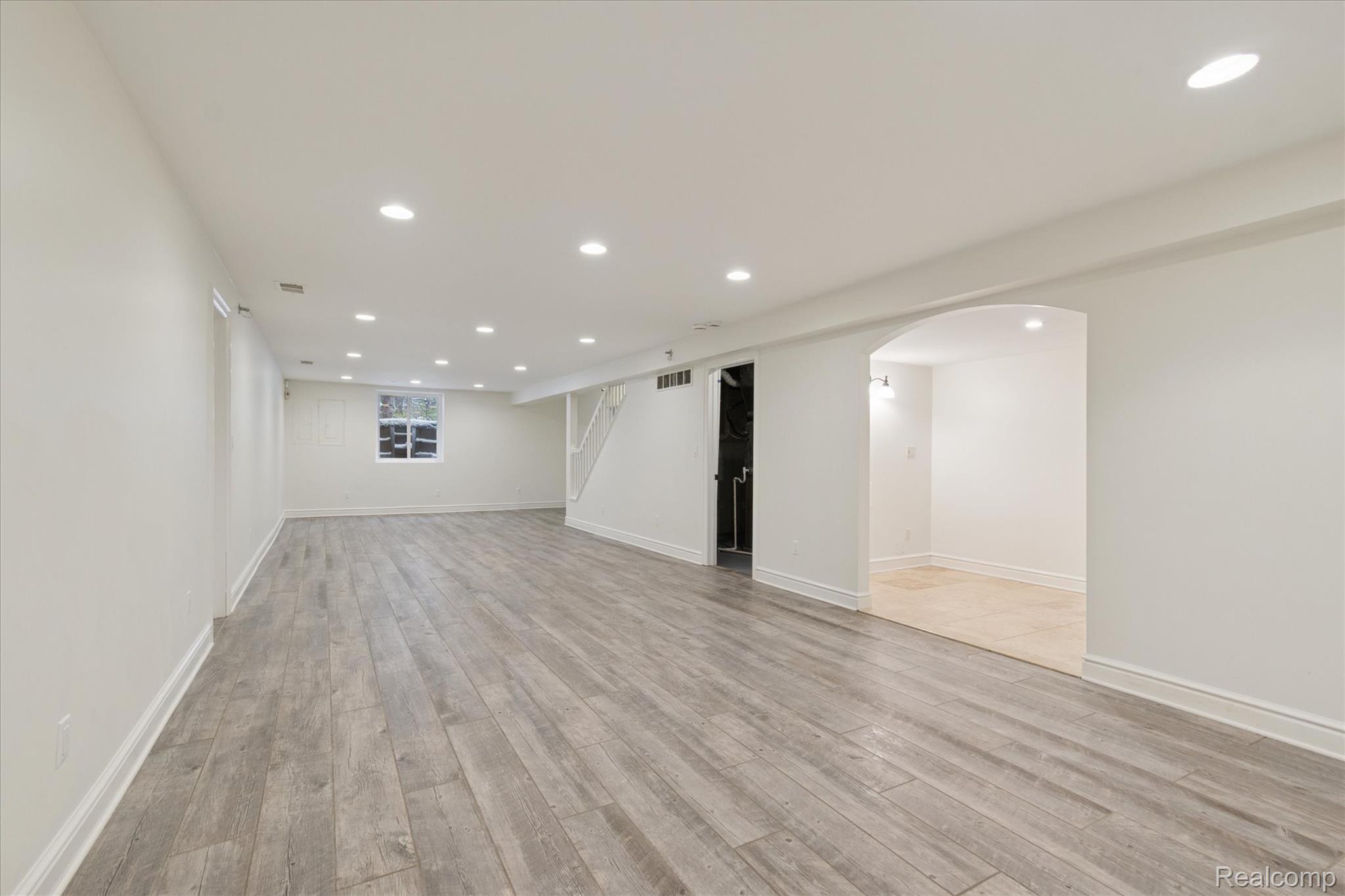 187 Darwin Road Pinckney, MI 48169 - Photo 39 of 71 Huge great room to create extra living space and entertaining